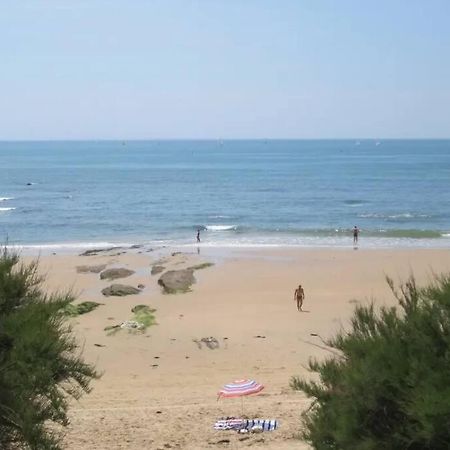 Studio Equipe Moderne A Deux Pas De La Plage 莱萨布勒-多洛讷 外观 照片